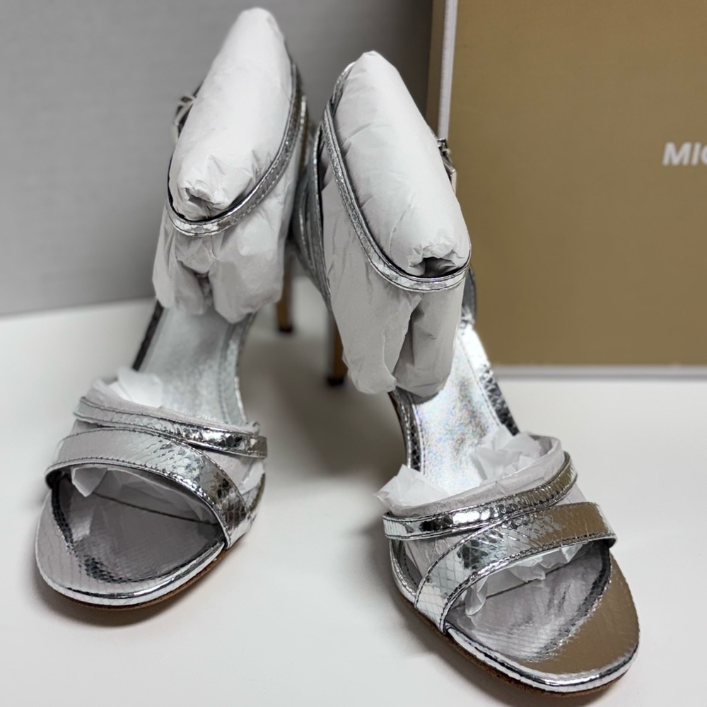 NWT- 💕Michael Kors Kimberley Sandal Heels- Silver